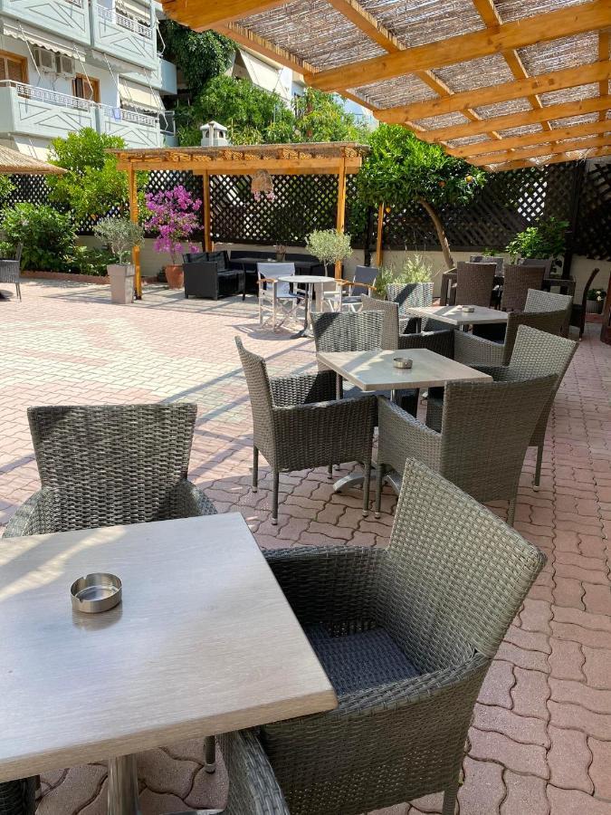 Pavlos - Hotel Tolón