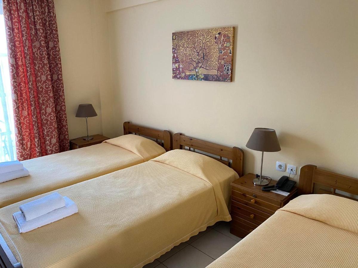 Pavlos - Hotel Tolón